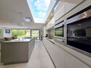 Photo 25- click for photo gallery